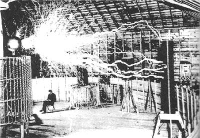 Tesla at his Colorado Springs laboratory, 1899. 