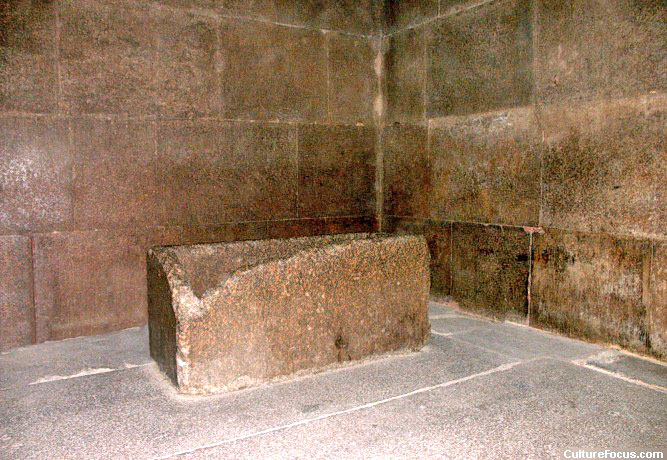 sarcophagus01.jpg