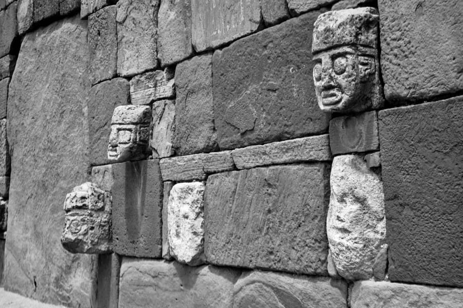 puma punku faces