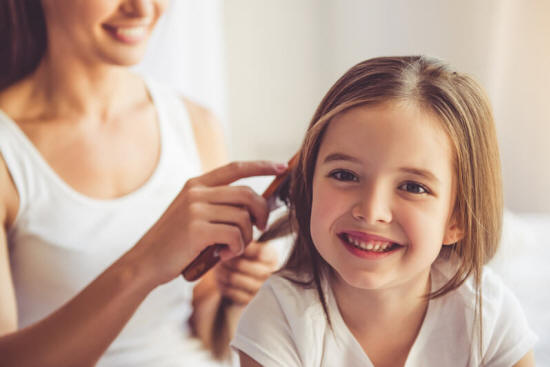 use coconut oil as a natural hair detangler