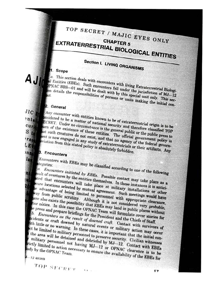 https://www.bibliotecapleyades.net/sociopolitica/ufo_officialmanual/ufo_officialmanual_20.jpg