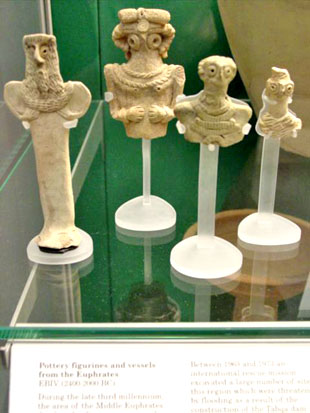 Figurines